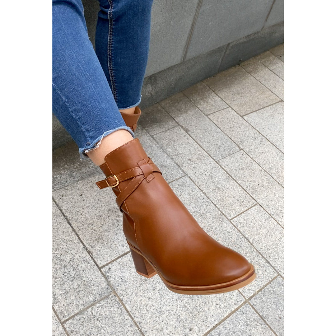 Aubrey - belted ankle boots