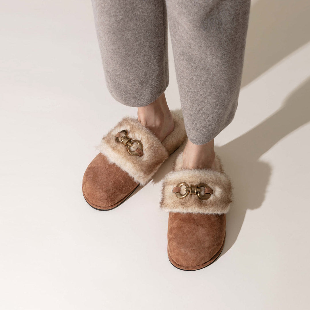 EFSAI - faux fur slides