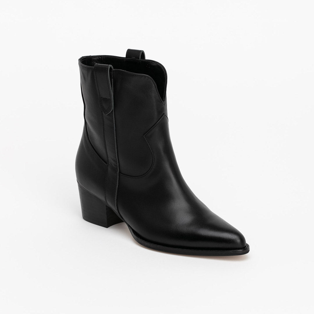 OMARI - cowboy ankle boots