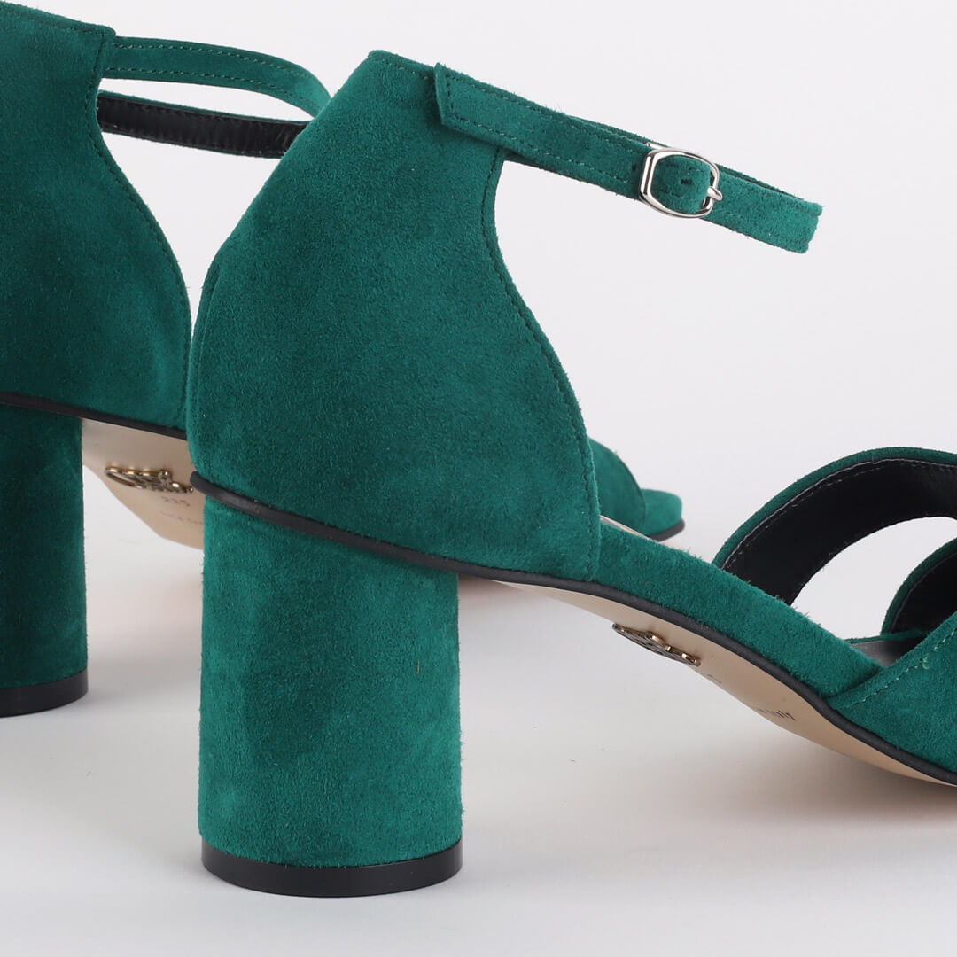 CAZY - green suede sandals