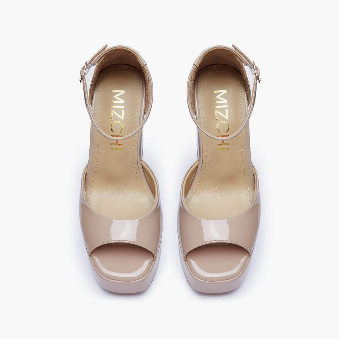 *LAURANCE - beige patent platform