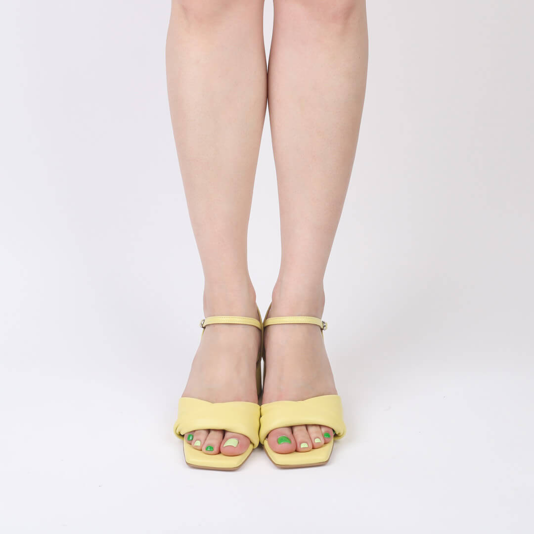 LEONA - leather sandal