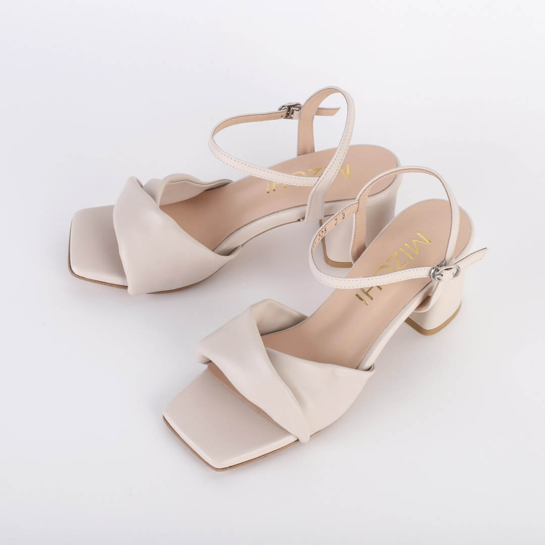 LEONA - leather sandal