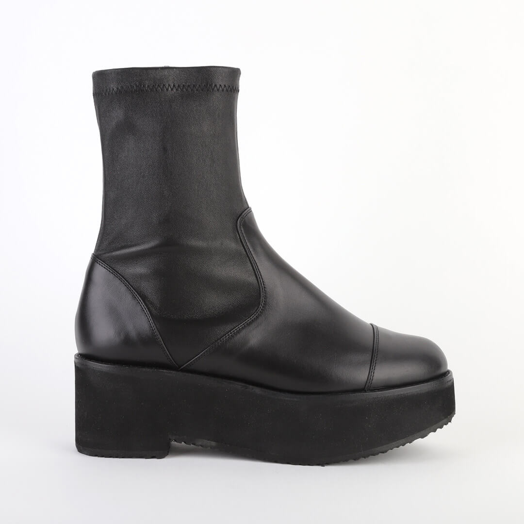 Calmo - Flatform Ankle Boots