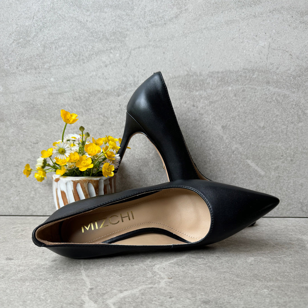 *Kayte - Black Leather Classic Pump