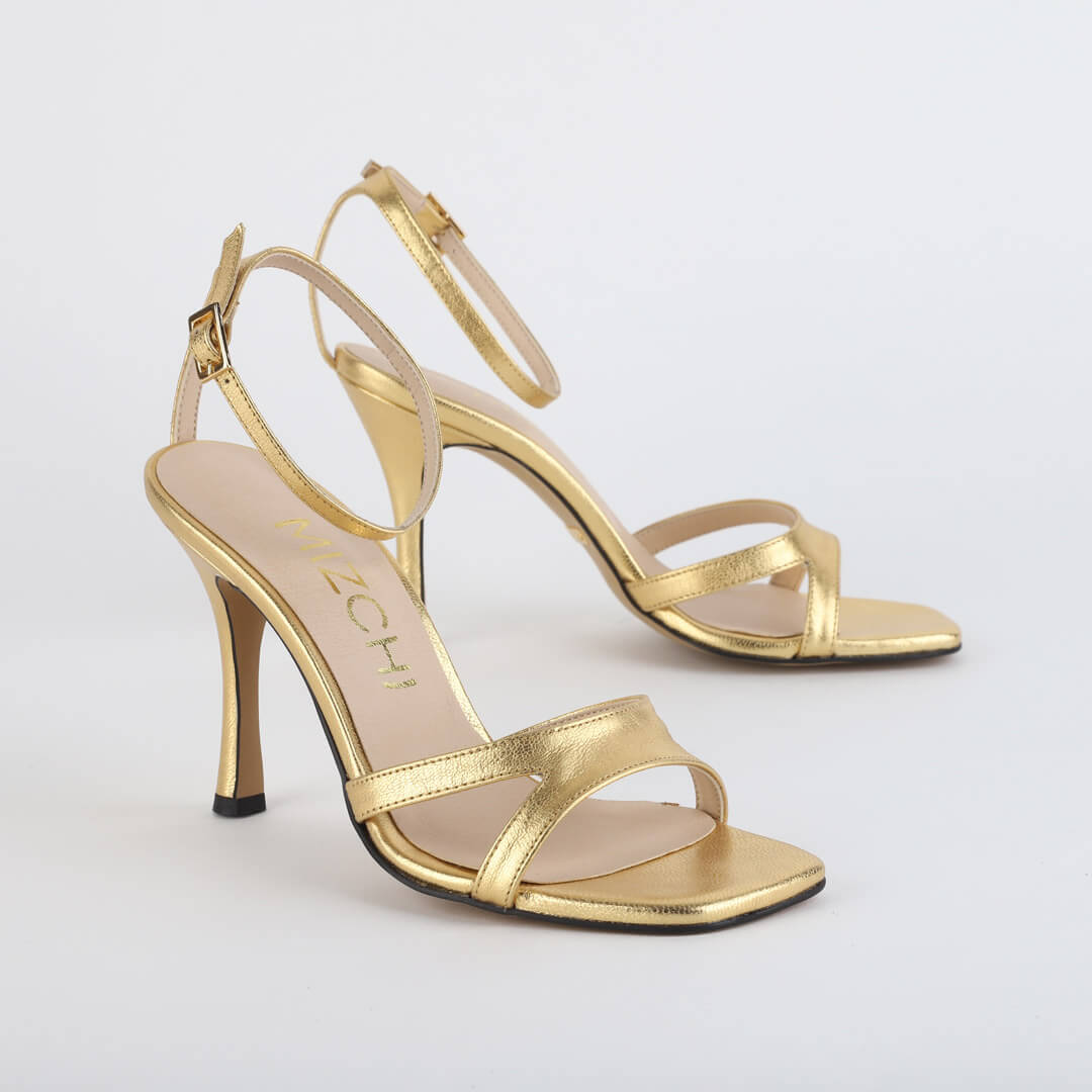 VEGAS - strappy leather sandal