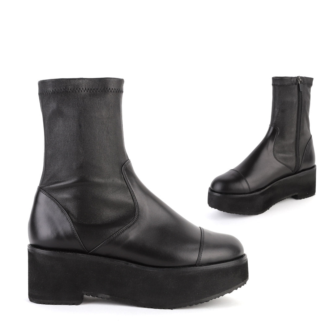 Calmo - Flatform Ankle Boots