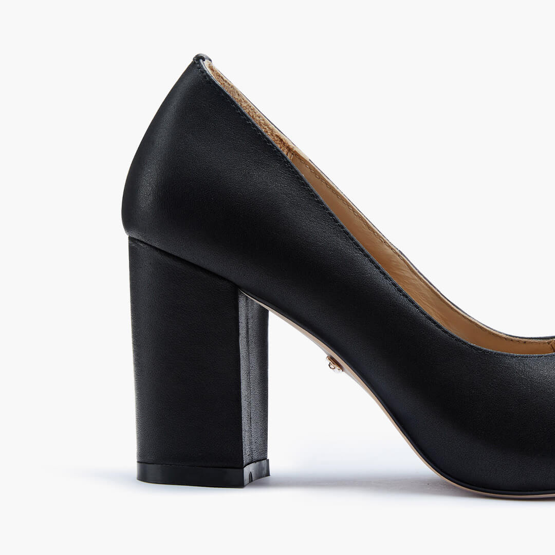 *BAMBI - black round toe platform