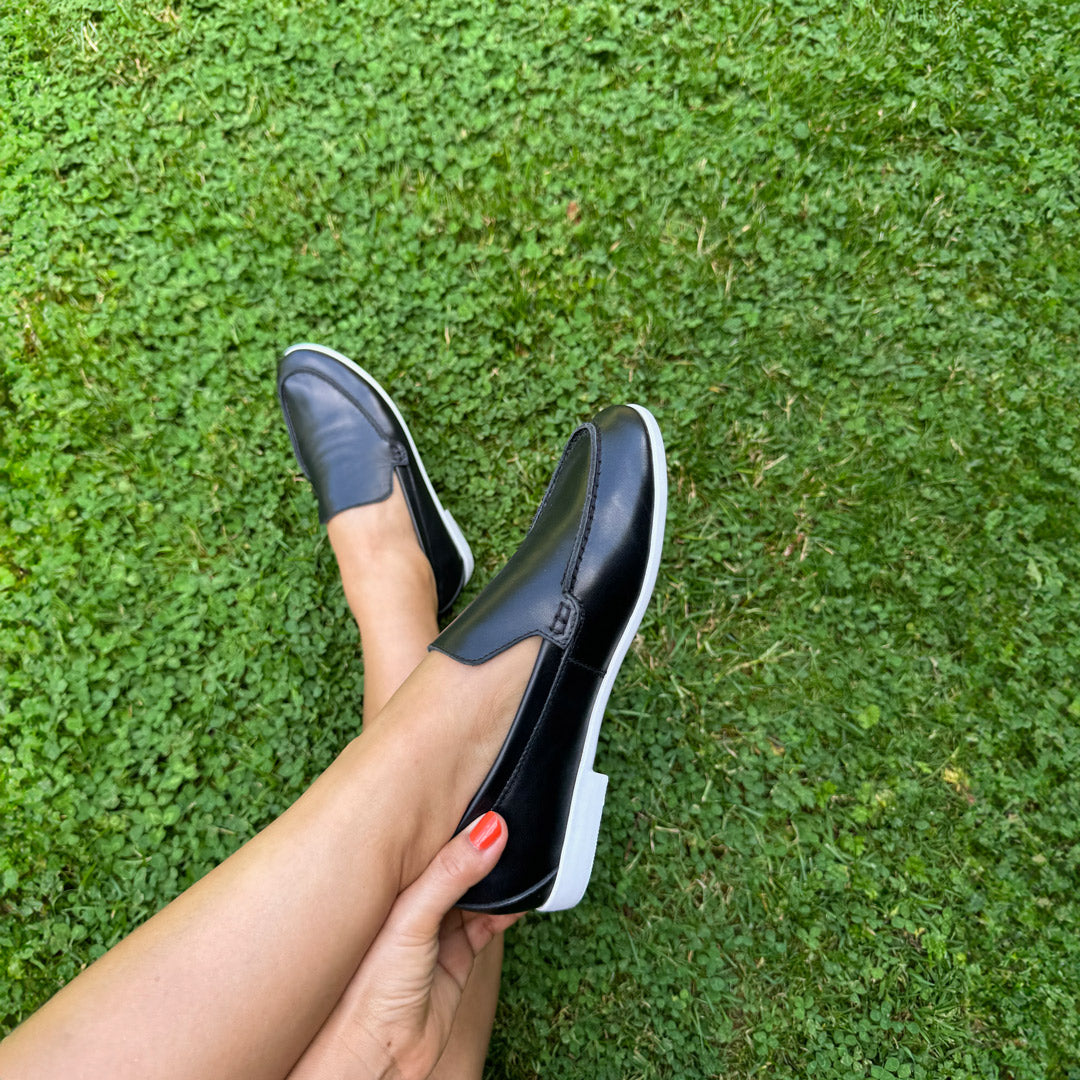 *MANON - black leather loafers