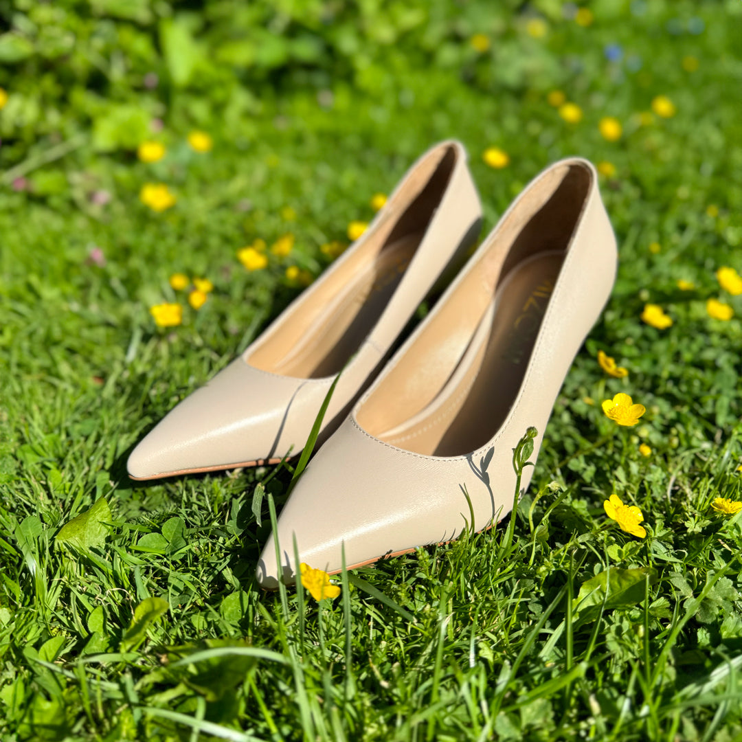 *Kayte - Beige Leather Classic Pump