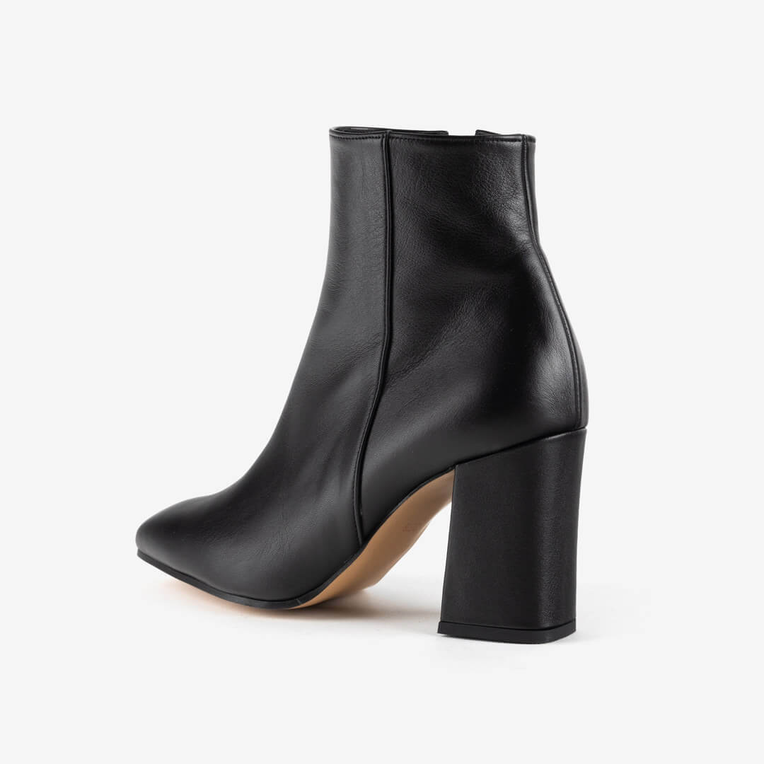 IVY - chunky heel ankle boot