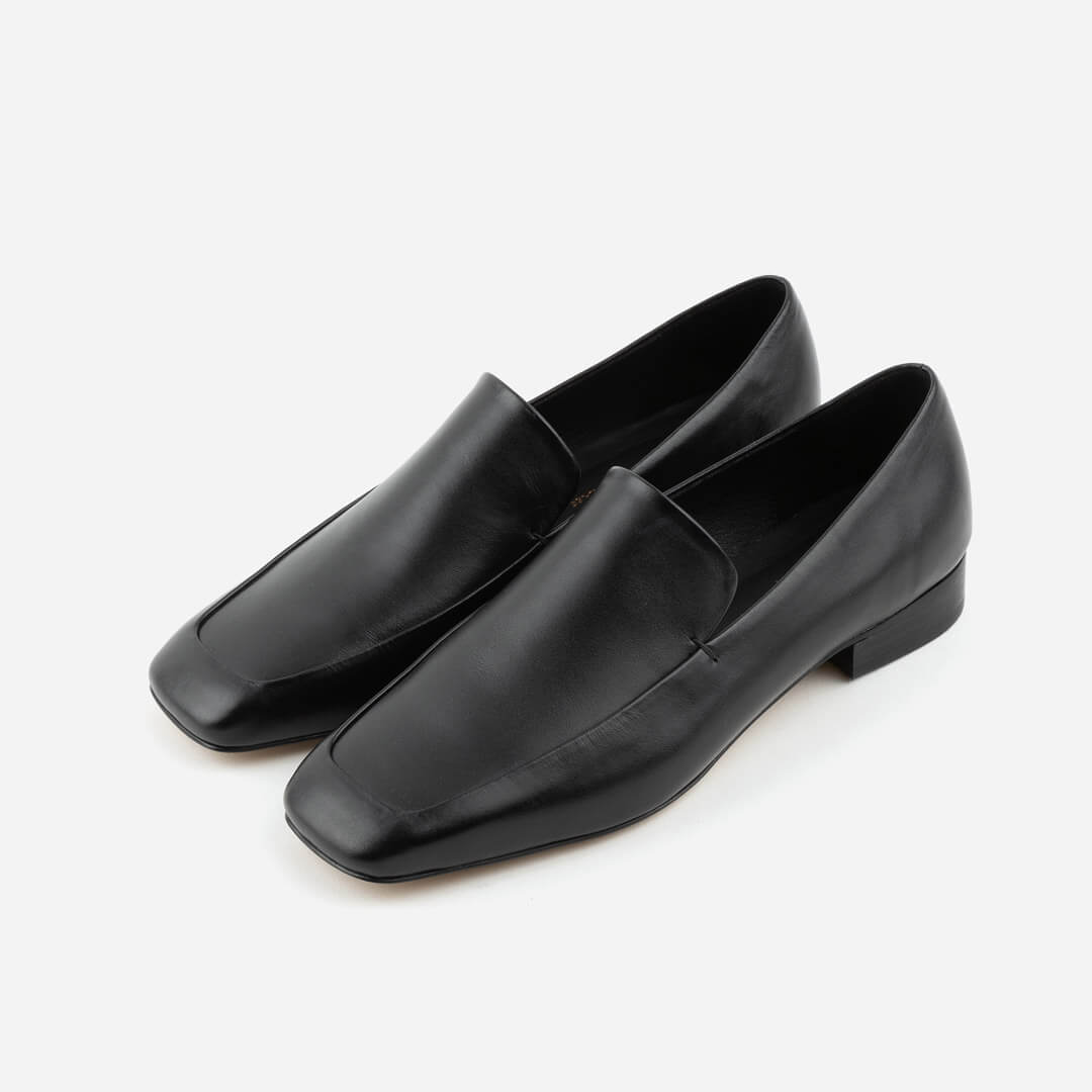 SANDARA - leather loafers