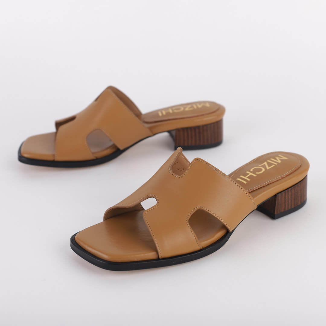 SURI - slider sandal