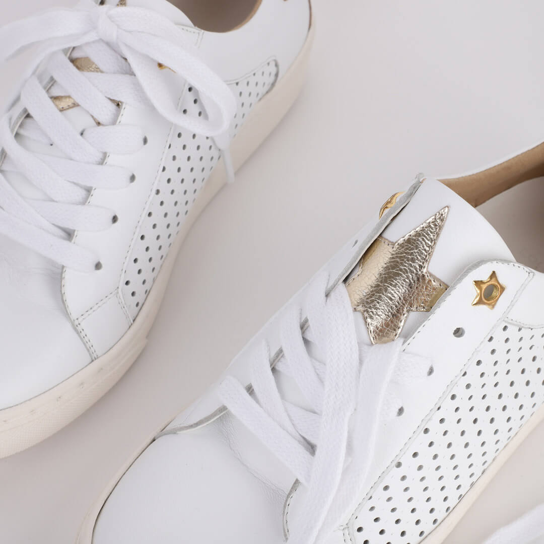 READY OR NOT - gold star sneakers