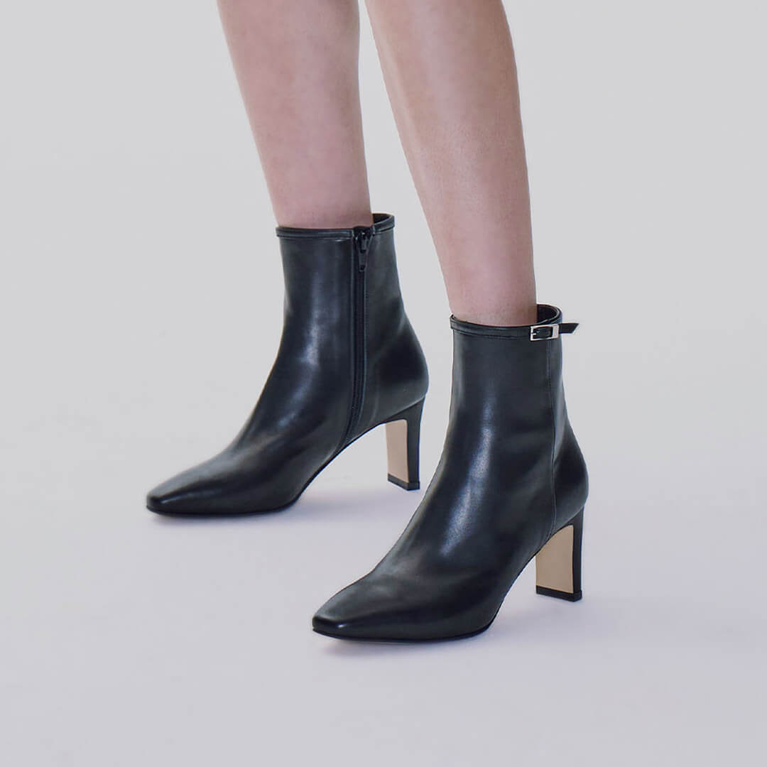 MAZIE - belted ankle boots