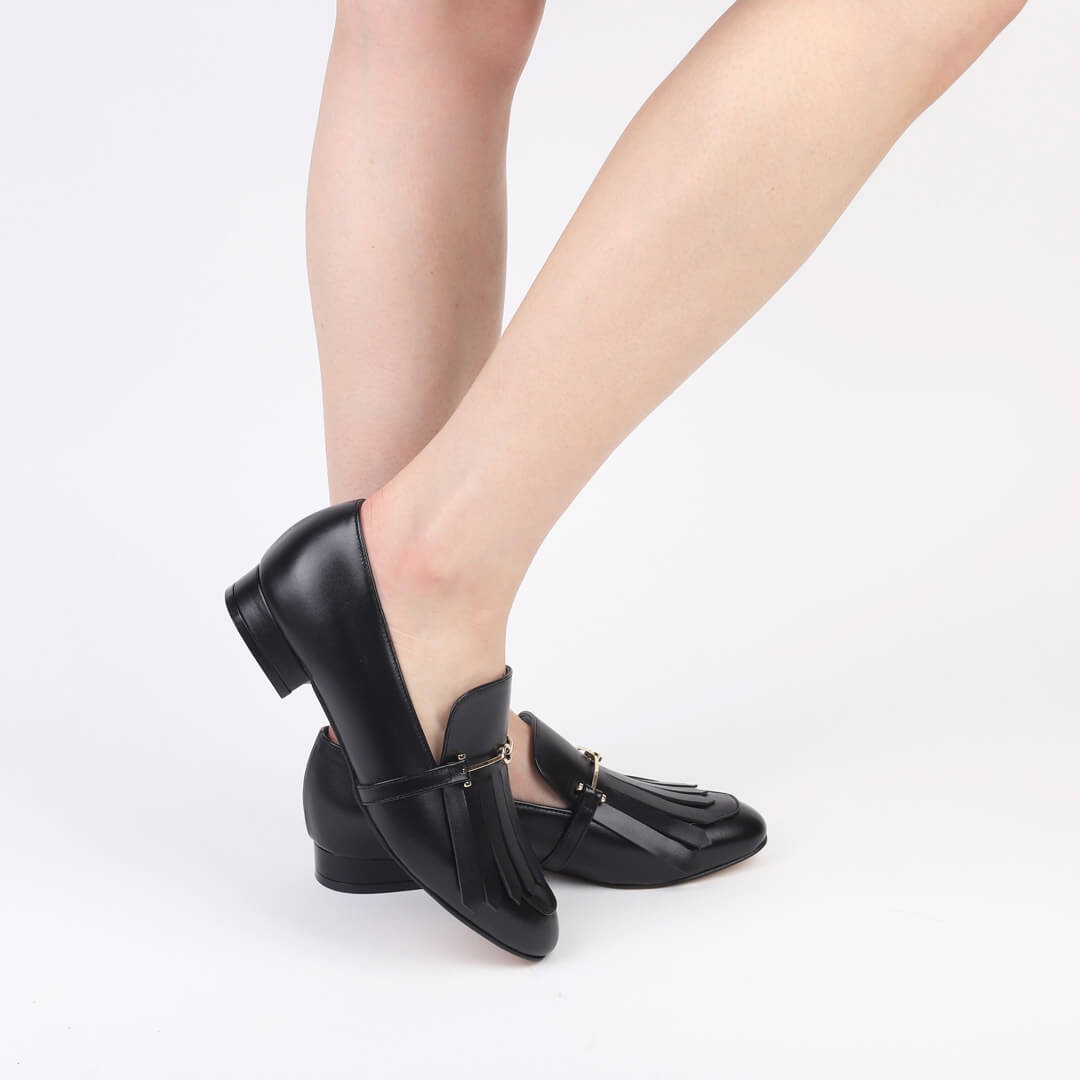 NAOMI - leather tassel loafer