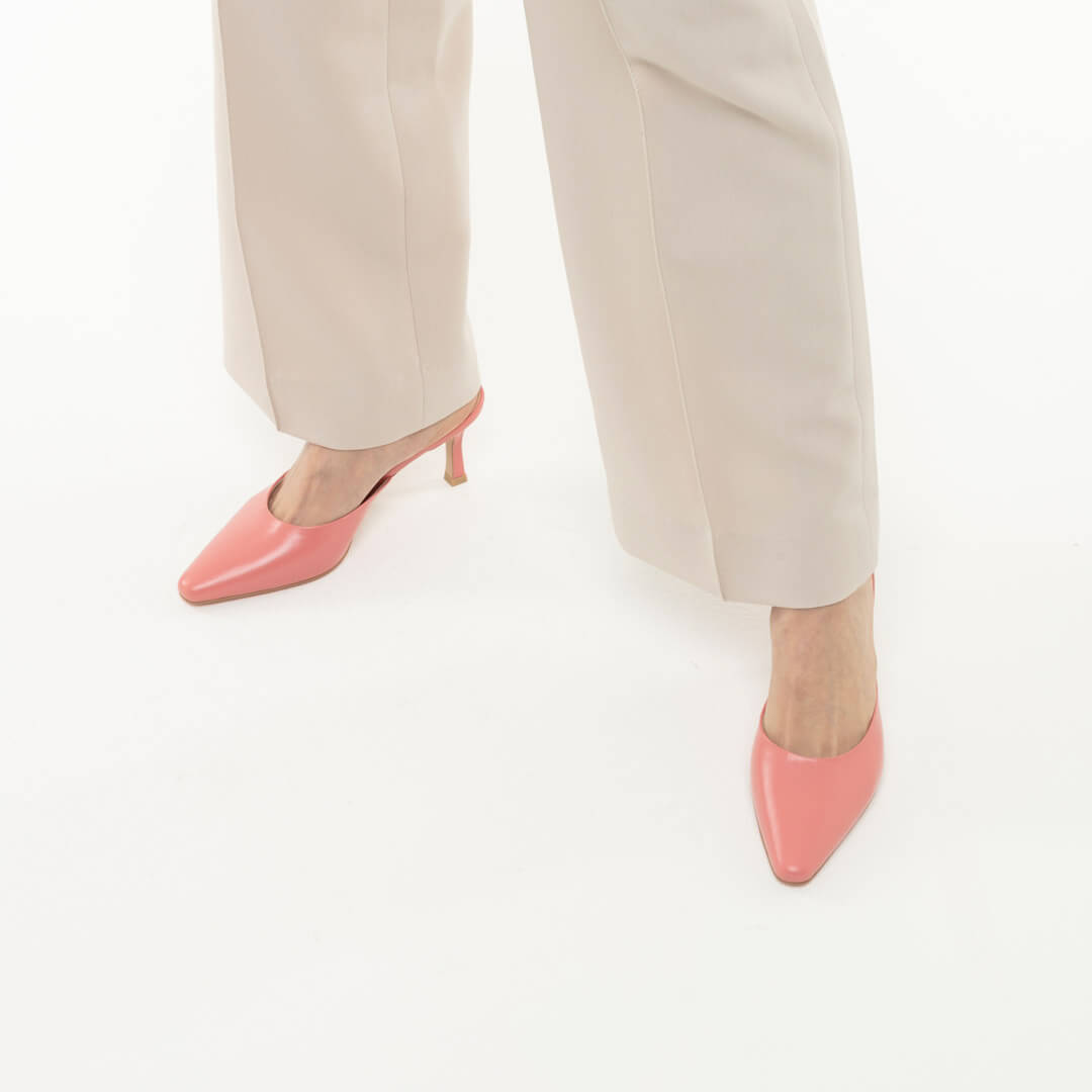 HAZEL - classic leather mules