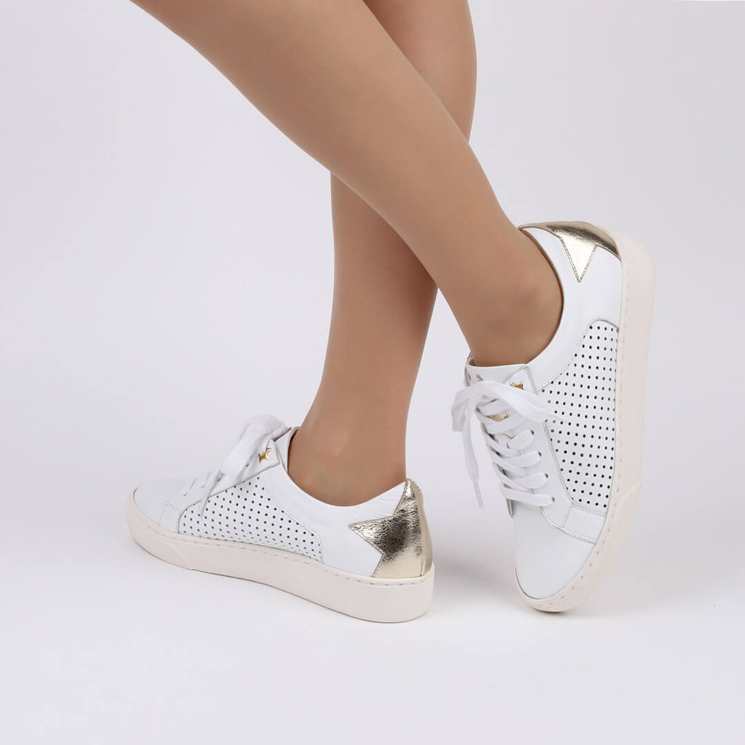 READY OR NOT - gold star sneakers