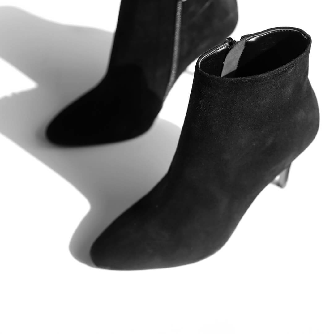 OSCAR - suede ankle bootie