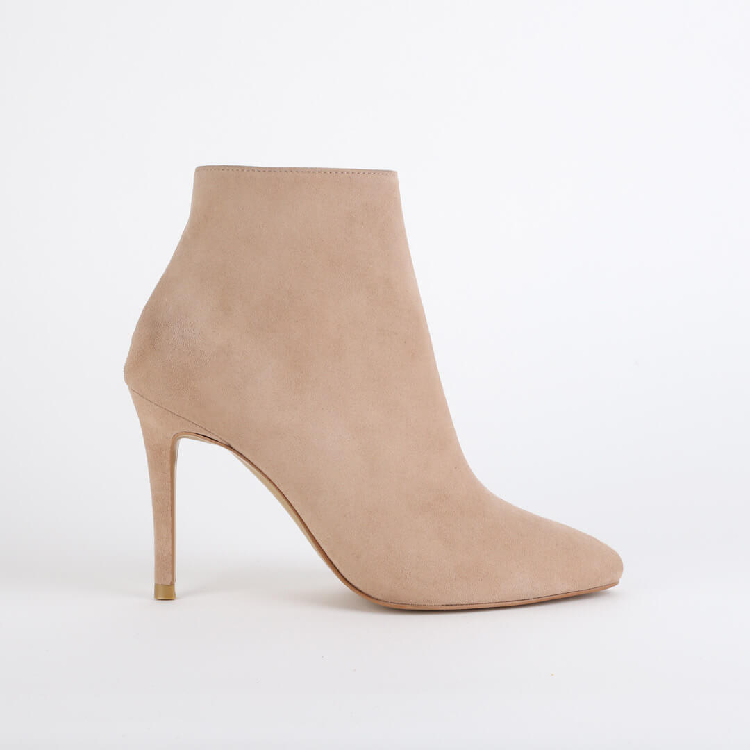 OSCAR - suede ankle bootie