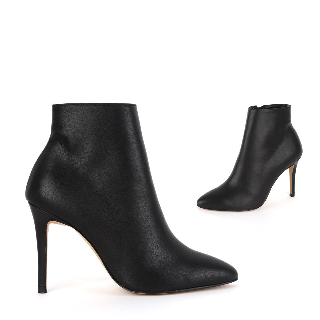 OSCAR - leather ankle bootie