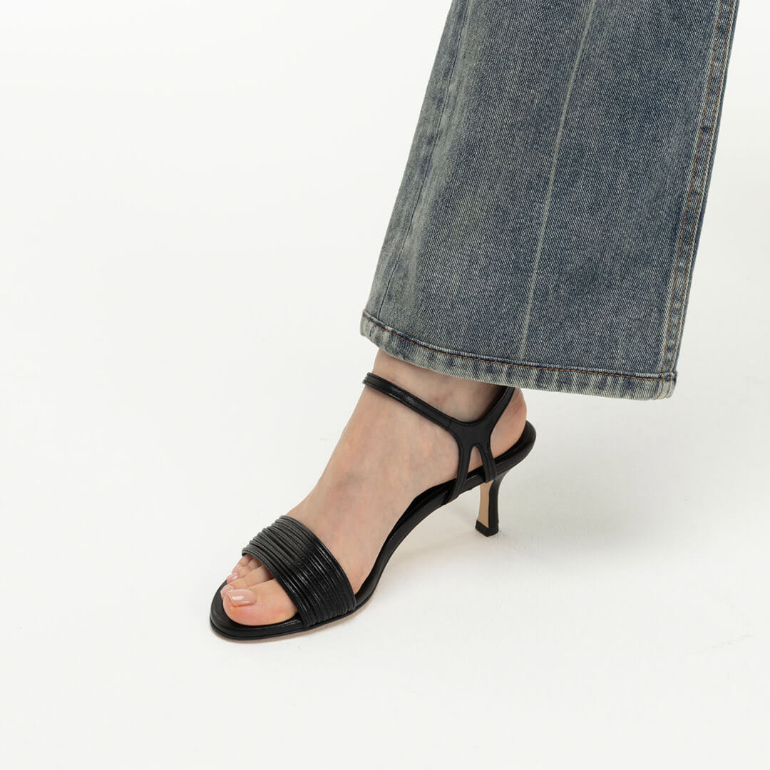 AVERY - leather sandals